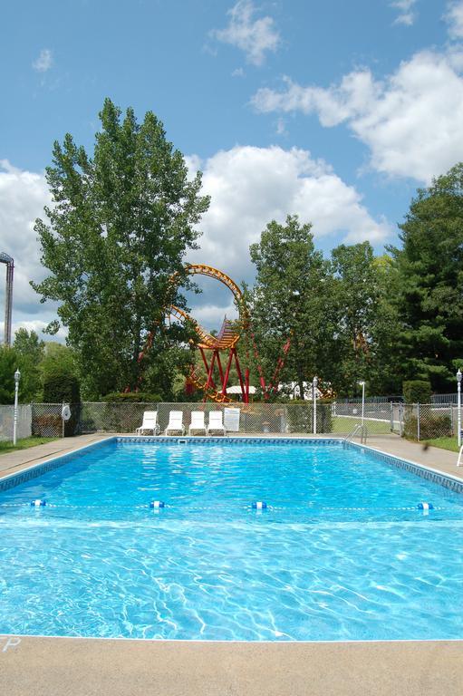 Wakita Court Motel 昆斯伯里 外观 照片