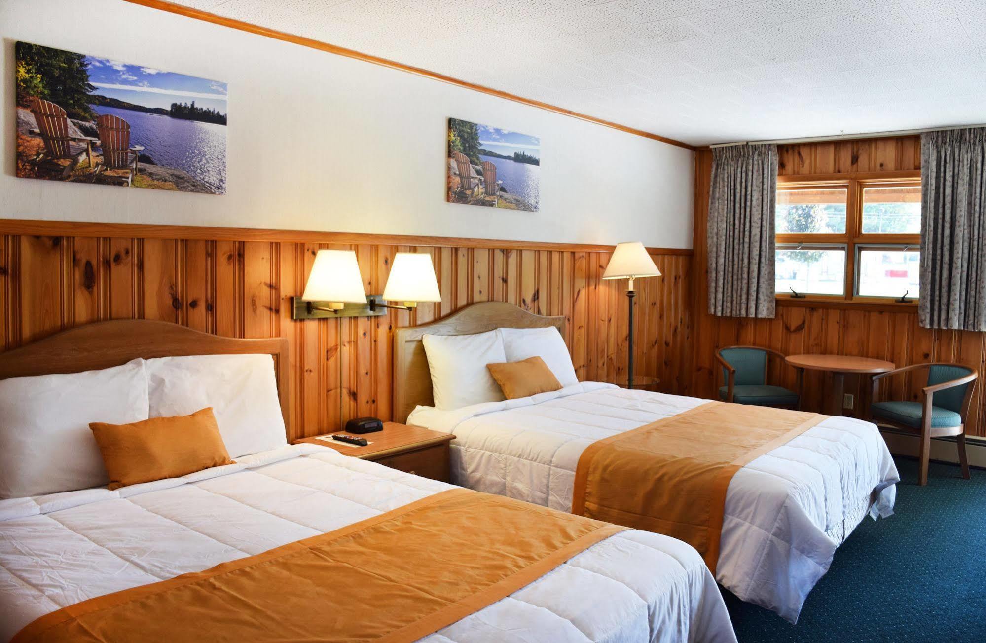 Wakita Court Motel 昆斯伯里 外观 照片